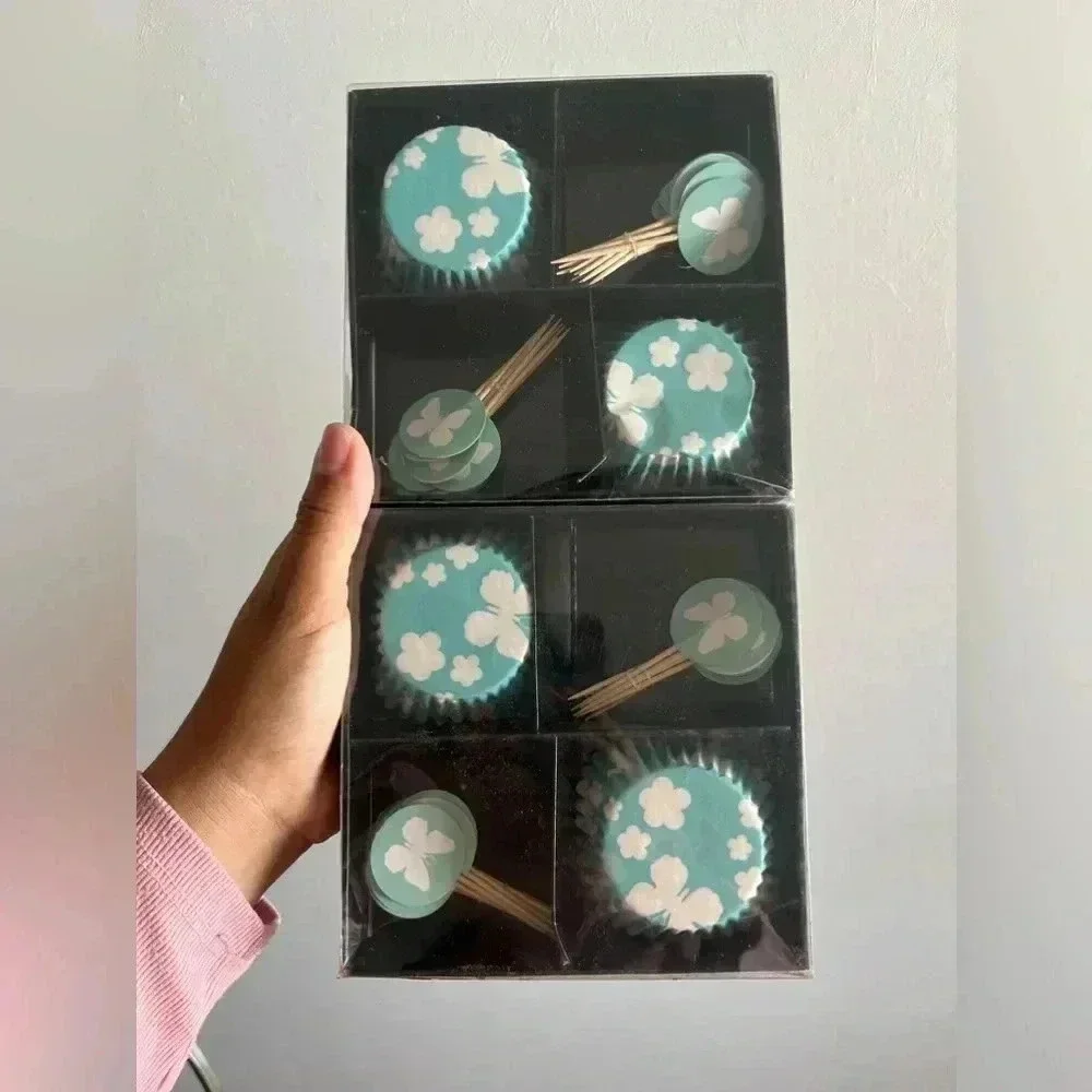 BLUE BUTTERFLY AND FLOWER PARTY PACK CUPCAKE LINERS CASES (24) NIP
